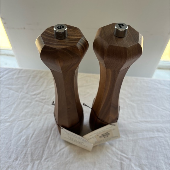 Williams Sonoma Walnut Salt and Pepper Shakers - Picture 4 of 7
